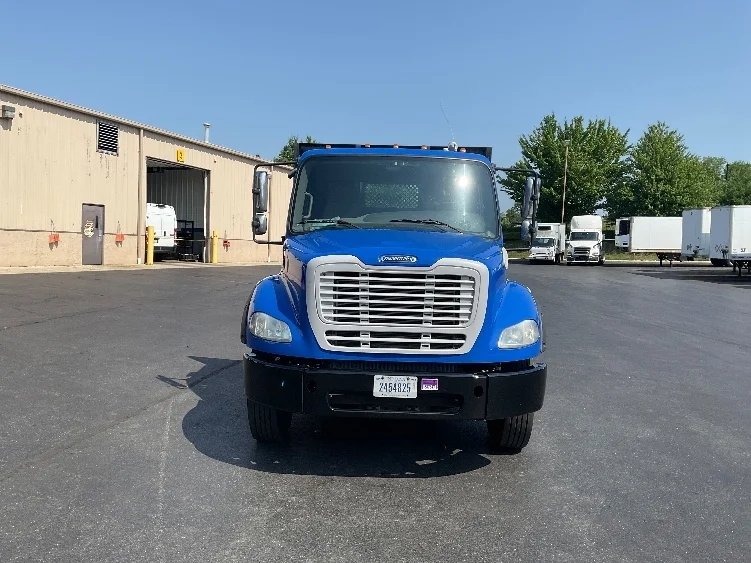 2018 Freightliner M2 112 in Bethlehem, PA — photo 2