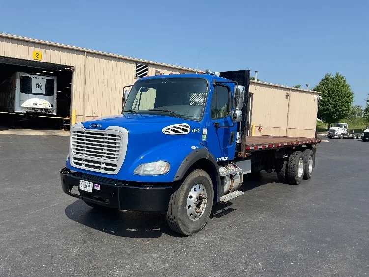 2018 Freightliner M2 112 in Bethlehem, PA — photo 3
