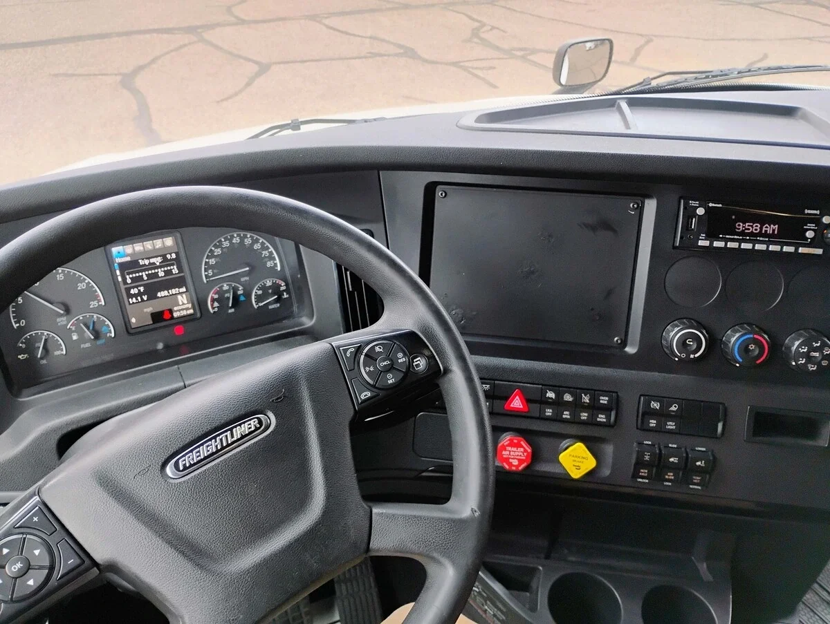 2024 Freightliner Cascadia - image 17