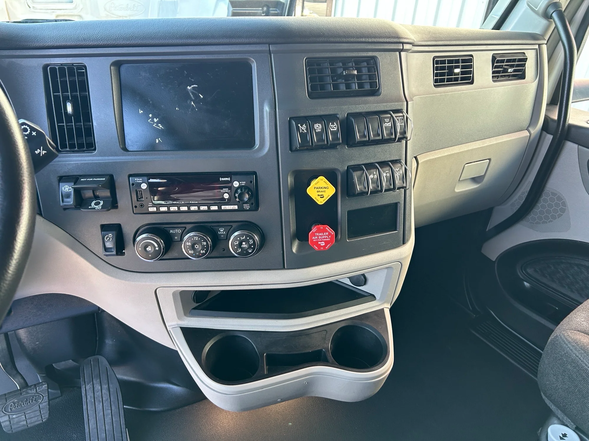 2025 Peterbilt 579 in Joplin, MO — photo 10