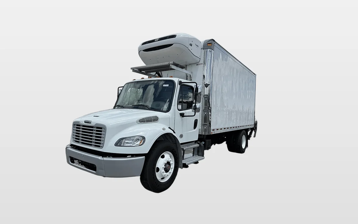 2017 Freightliner M2 106 - image 1