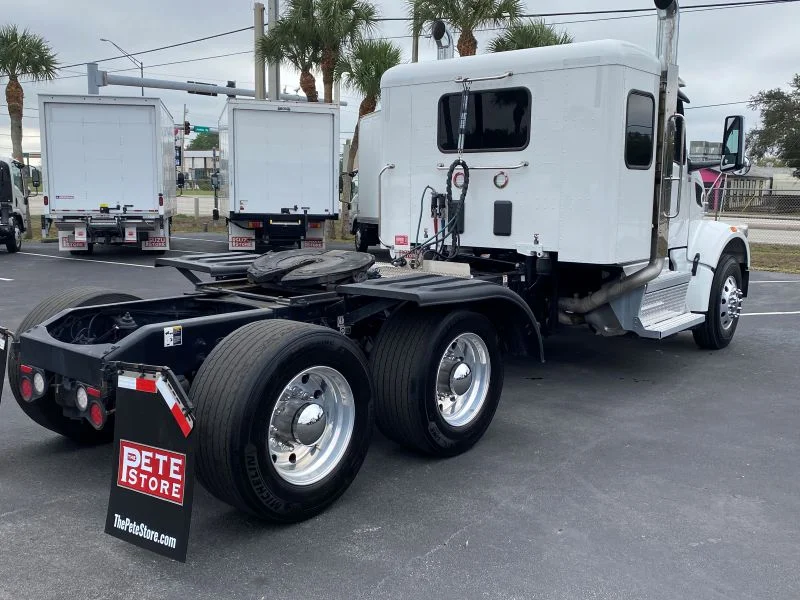 2025 Peterbilt 567 - image 7