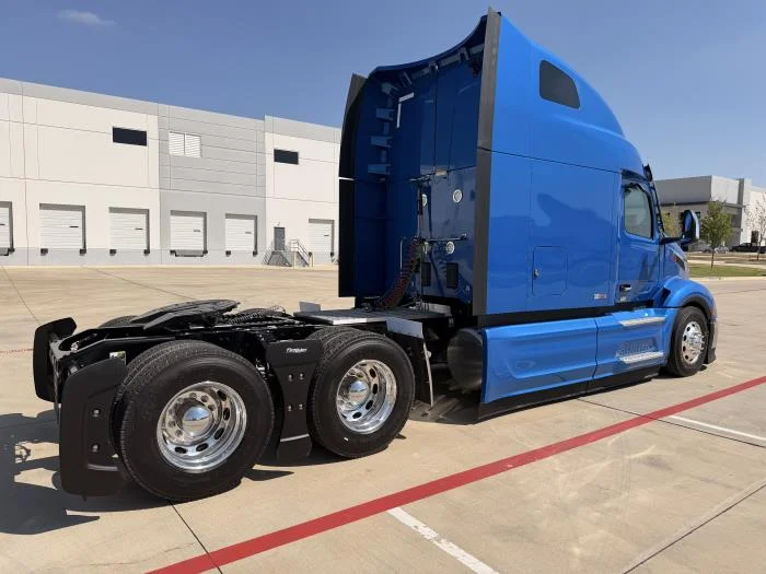 2026 Peterbilt 579 — photo 7
