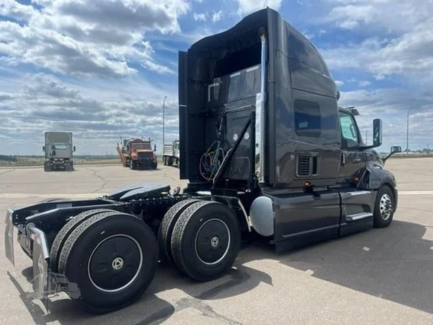 2027 International LT in MN — photo 6