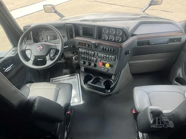 2027 International LT in MN — photo 9