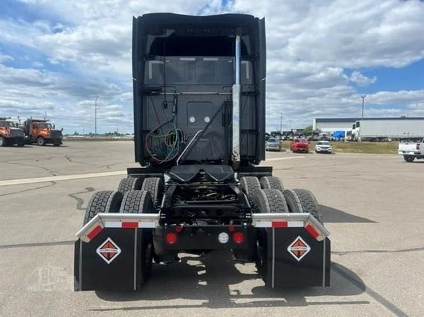 2027 International LT in MN — photo 4