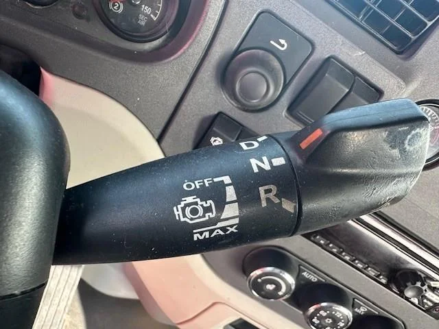 2019 Peterbilt 579 - image 10