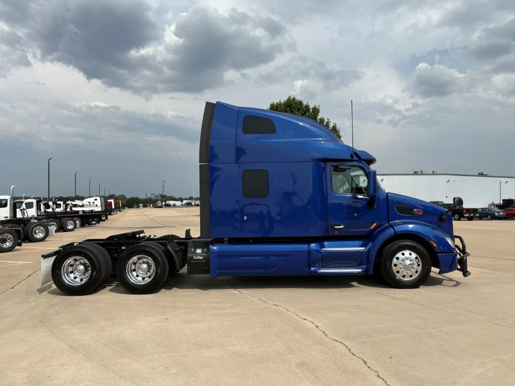 2022 Peterbilt 579 - image 6