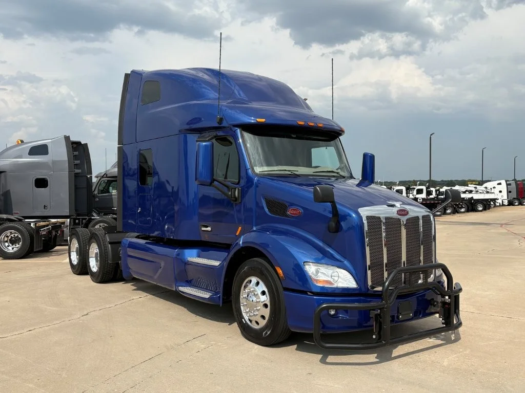 2022 Peterbilt 579 - image 7