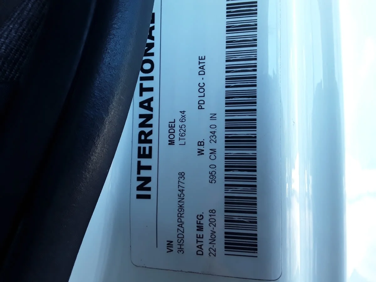 2019 International LT in Hilliard, OH — photo 16