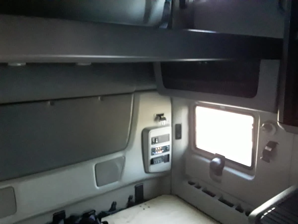 2019 International LT in Hilliard, OH — photo 13