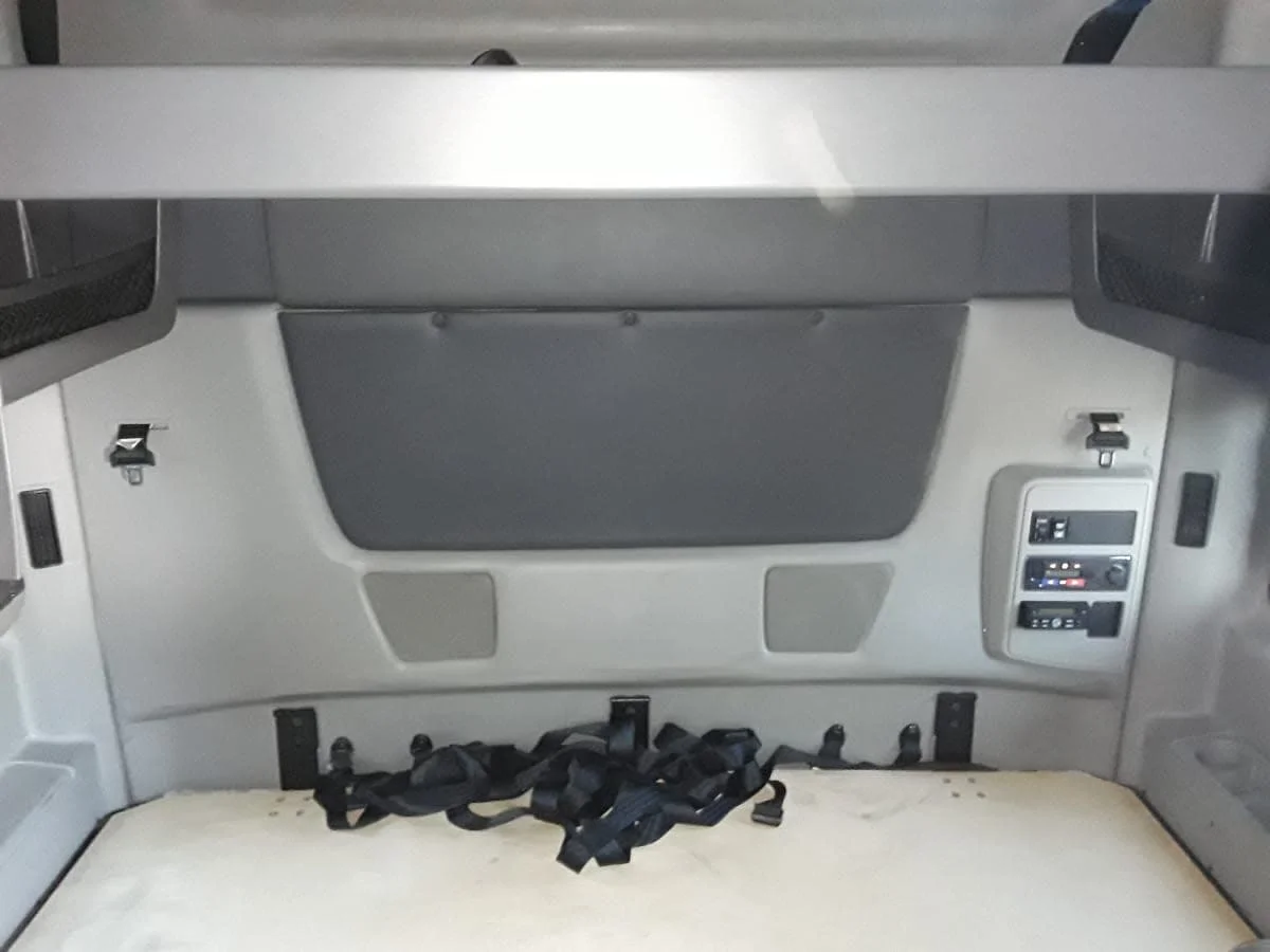 2019 International LT in Hilliard, OH — photo 8