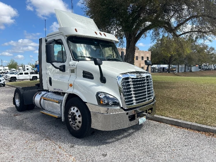 2017 Freightliner Cascadia in Ocala, FL