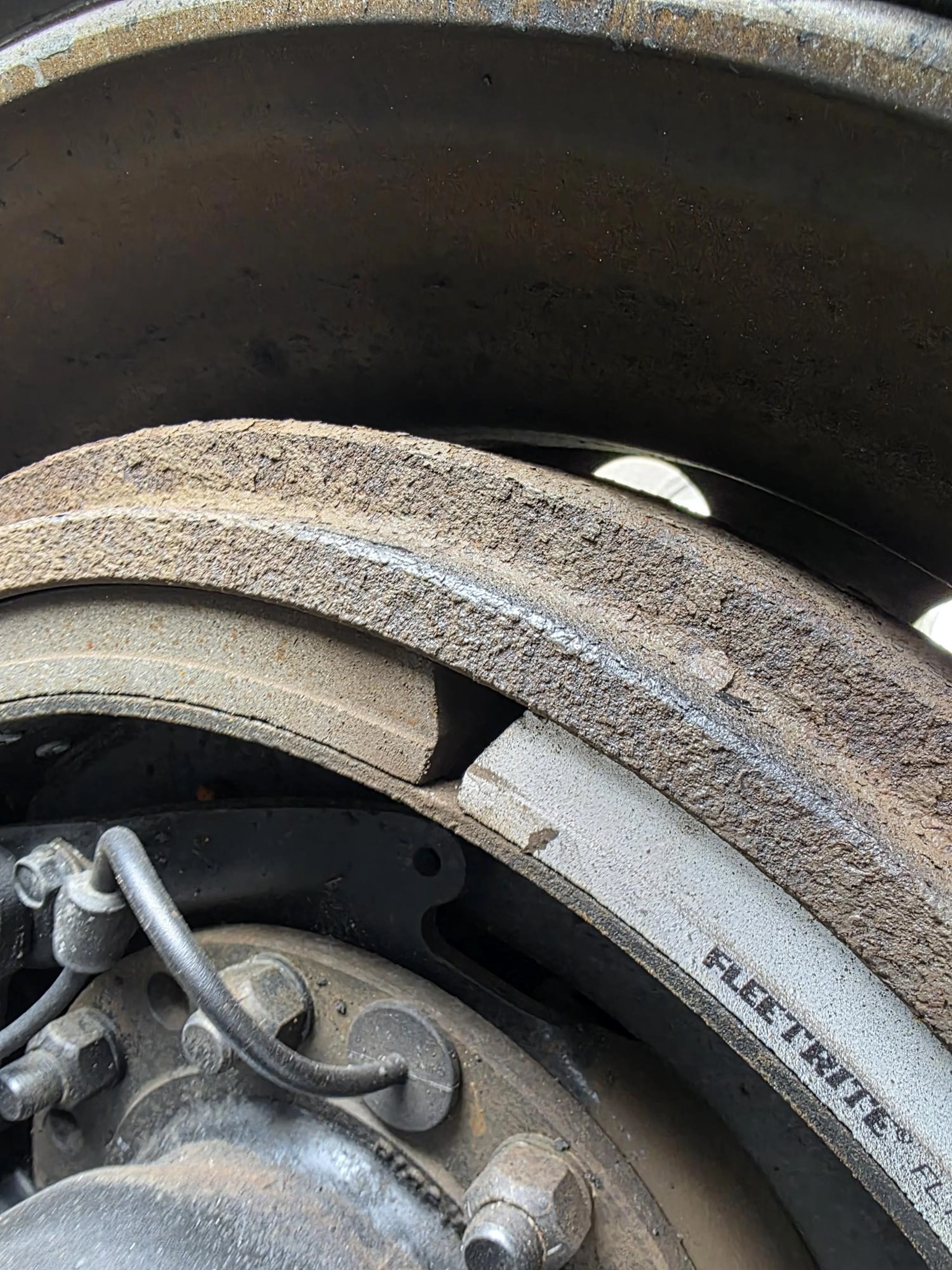 2021 Volvo VNL 760 - image 11