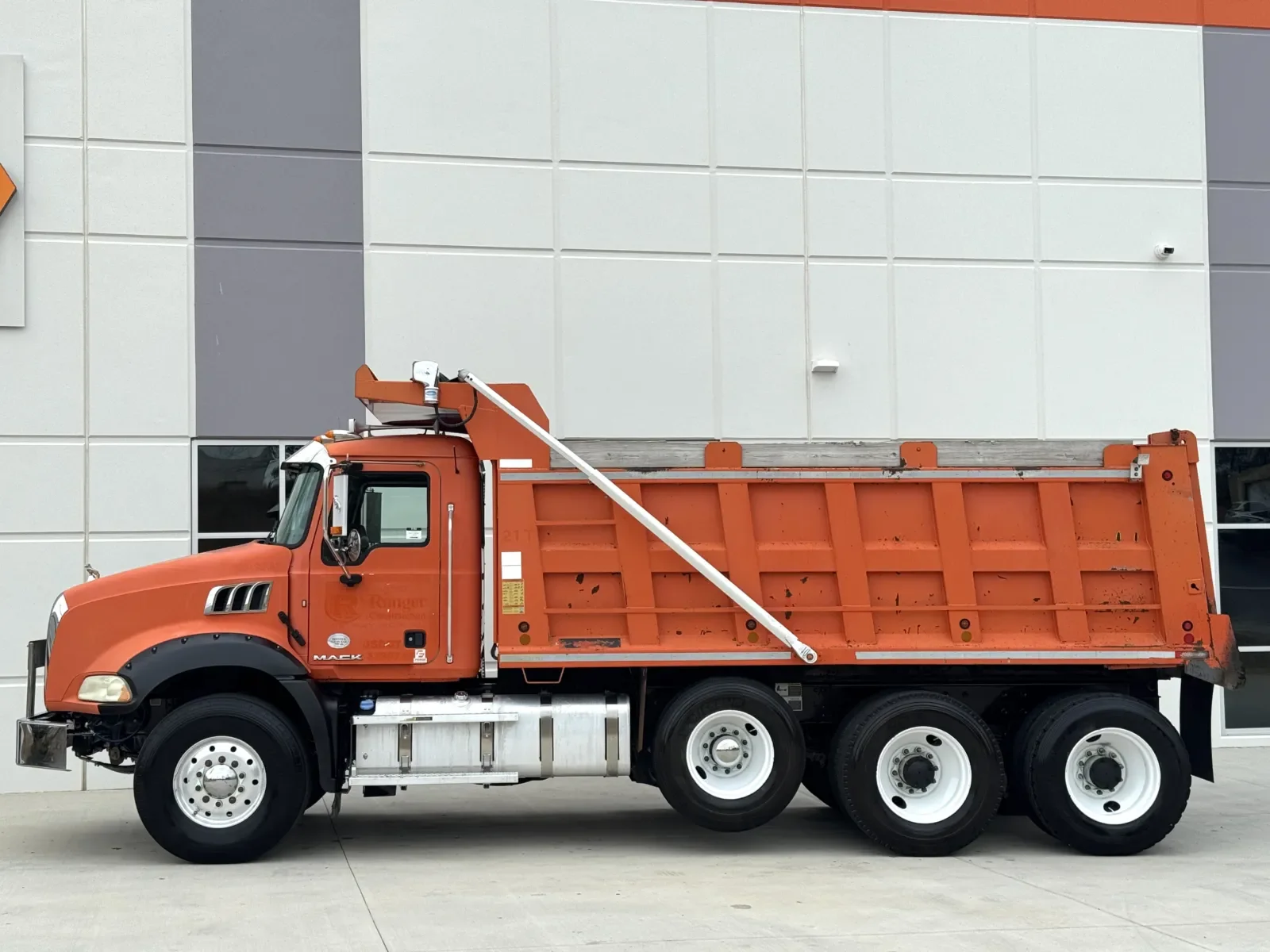 2016 Mack in Greer, SC — photo 5
