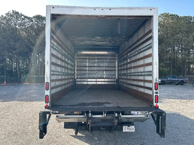 2020 Isuzu NPR - image 8