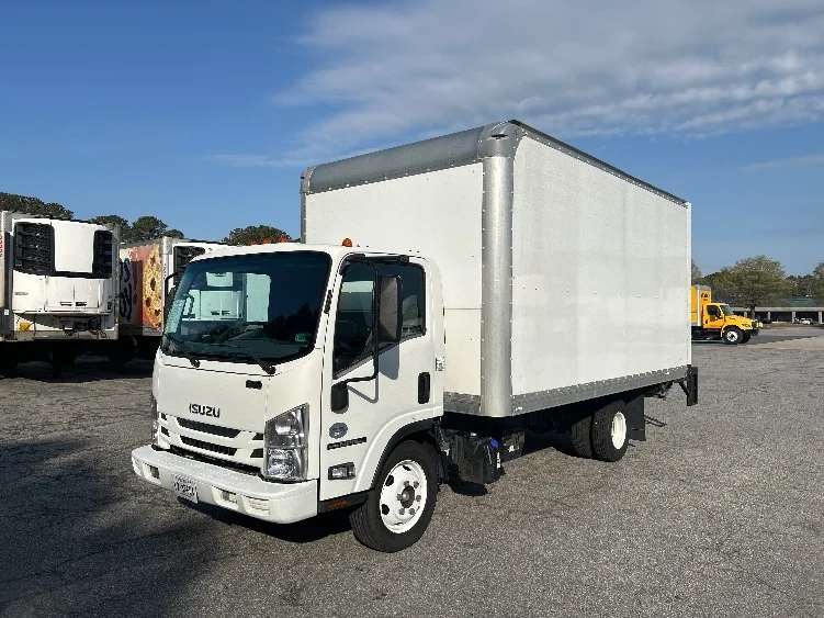 2020 Isuzu NPR - image 3