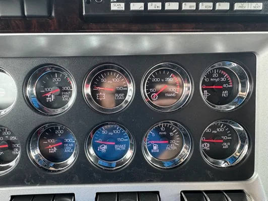 2027 Kenworth W900 in St. Joseph, MO — photo 22