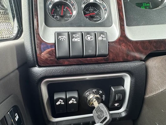 2027 Kenworth W900 in St. Joseph, MO — photo 20
