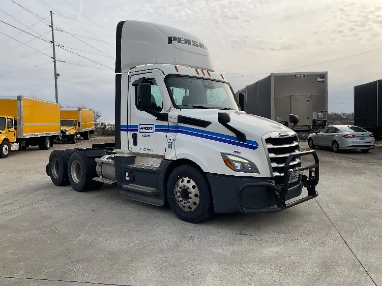 2022 Freightliner Cascadia in Elizabethtown, KY
