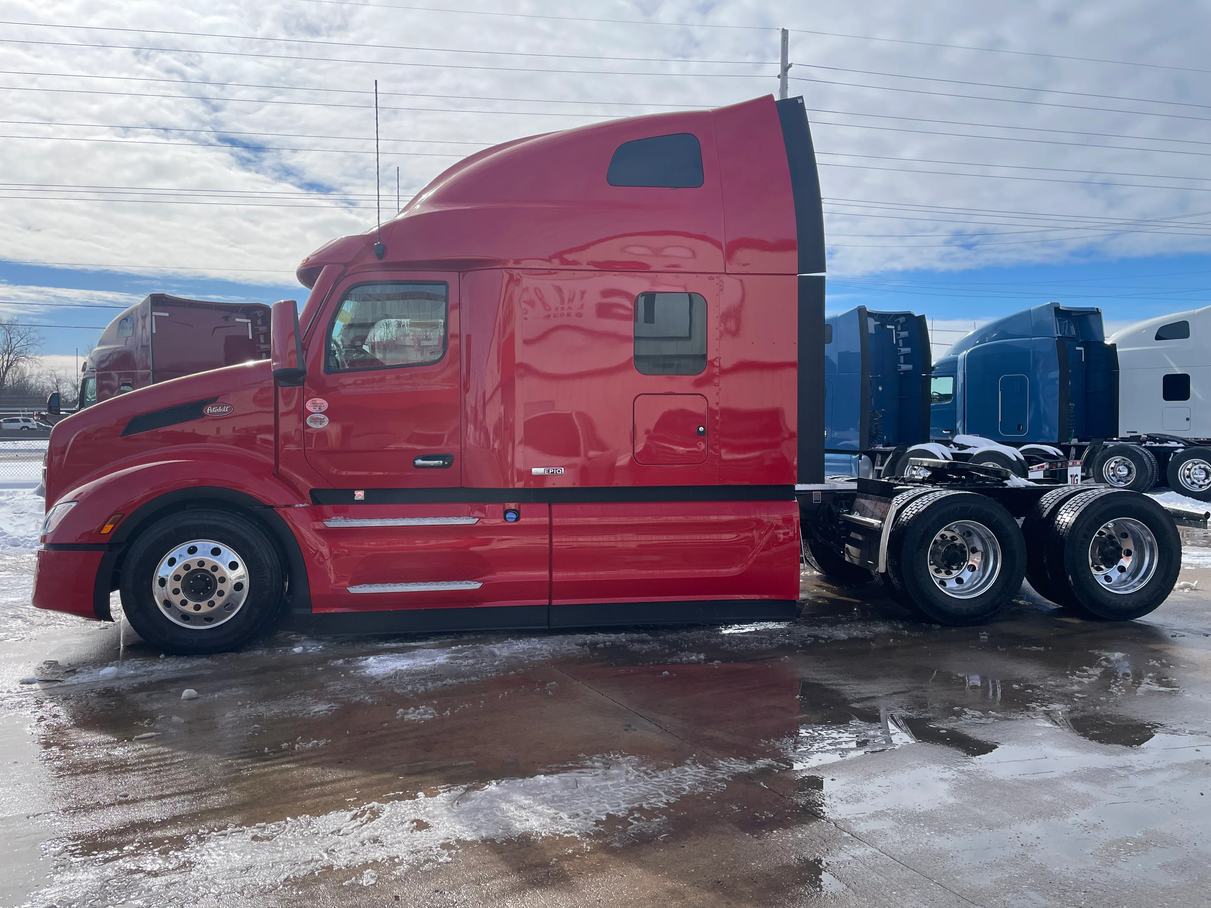 2027 Peterbilt 579 in O'fallon, MO — photo 3