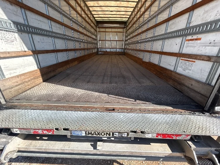 2018 Freightliner M2 106 - image 10