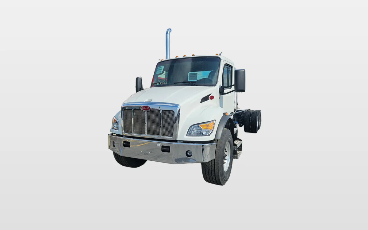2025 Peterbilt 548 - image 1