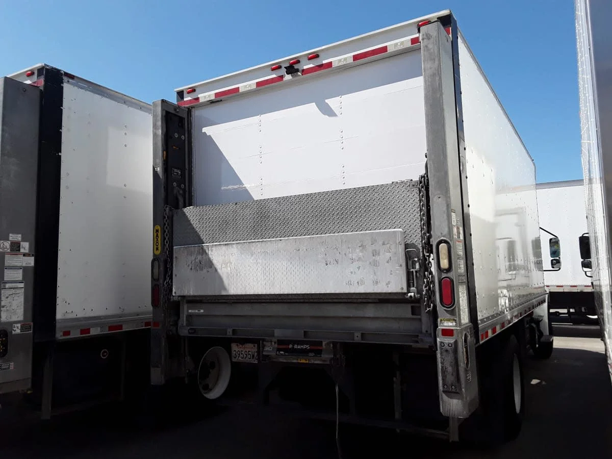 2020 International MV - image 4