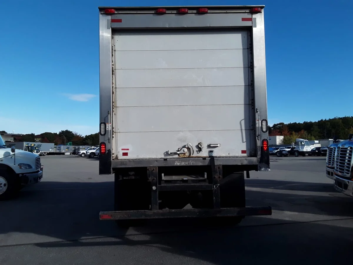 2015 Freightliner M2 106 - image 5