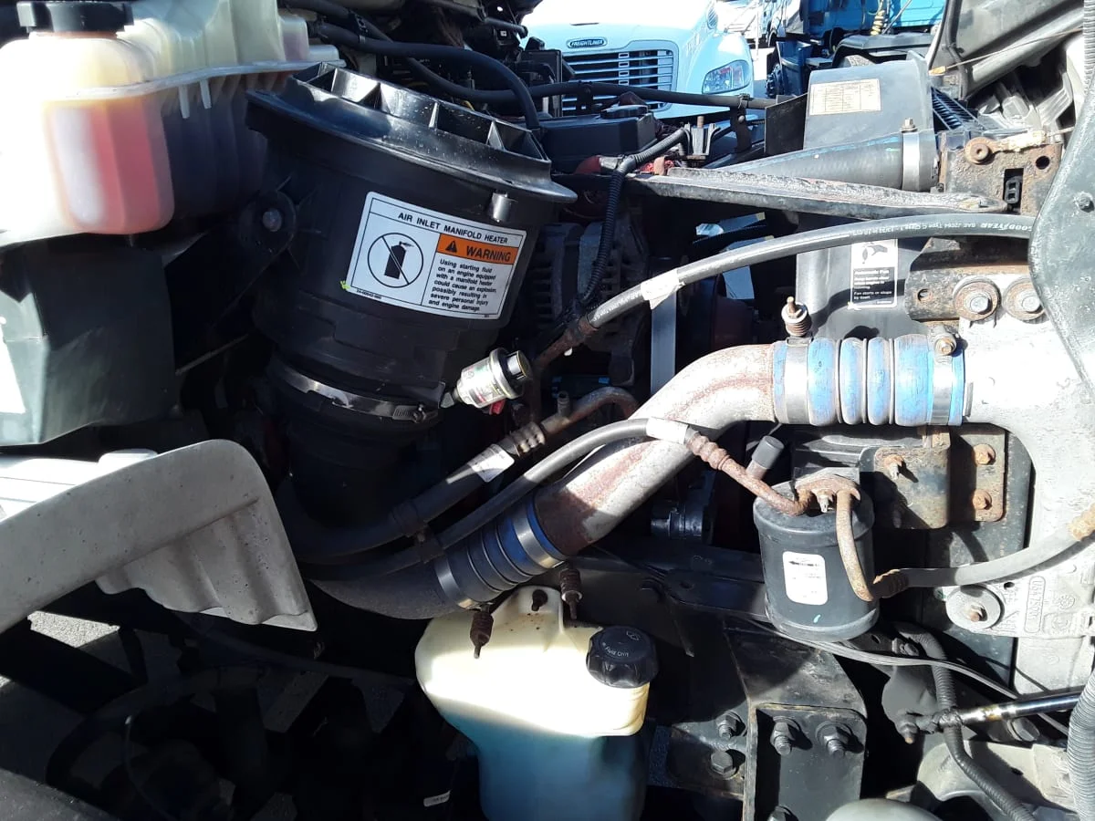 2015 Freightliner M2 106 - image 10