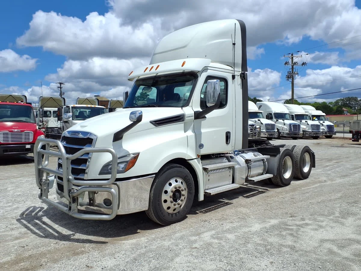 2020 Freightliner Cascadia