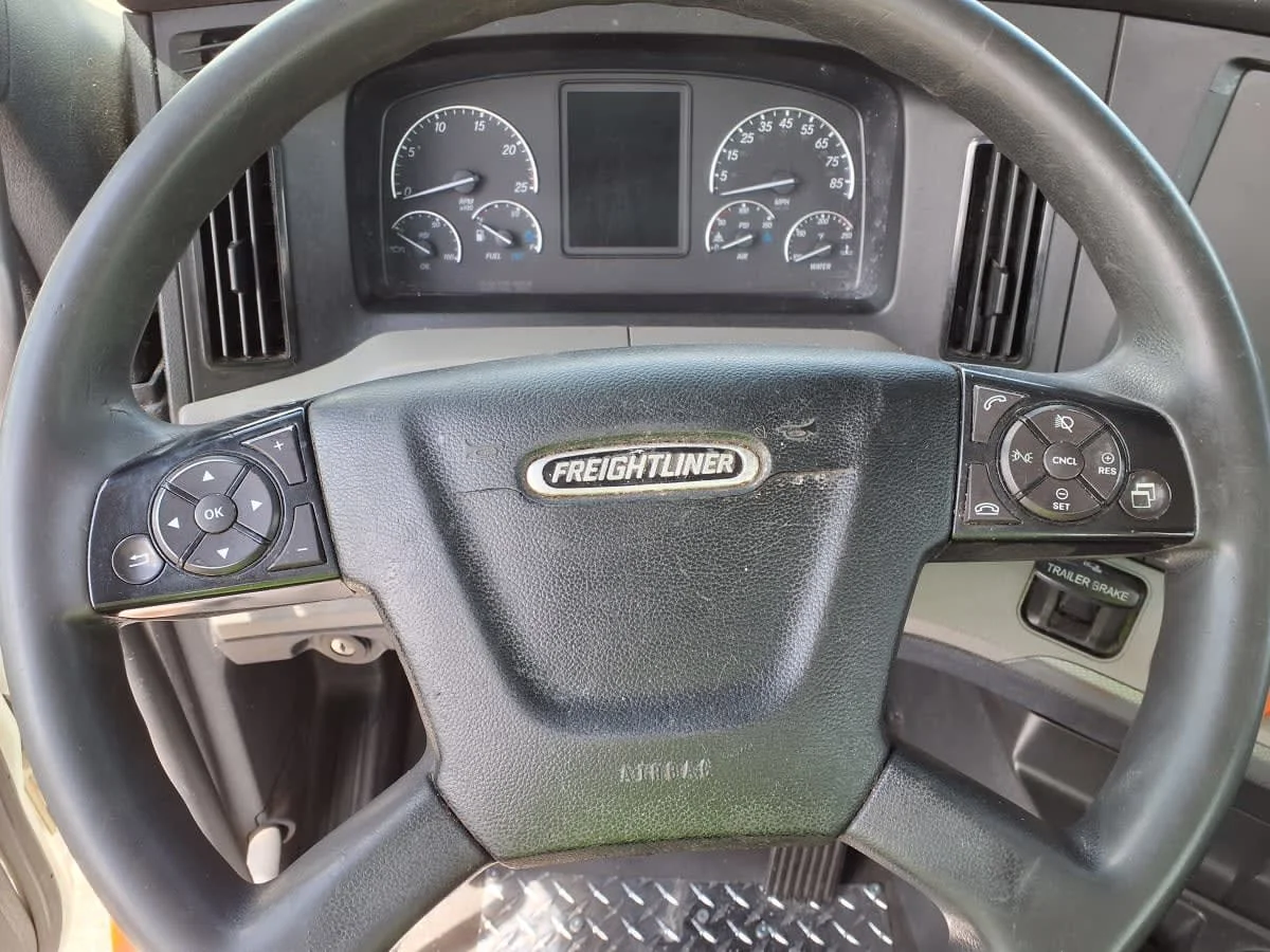 2020 Freightliner Cascadia in Greenville, SC — photo 10