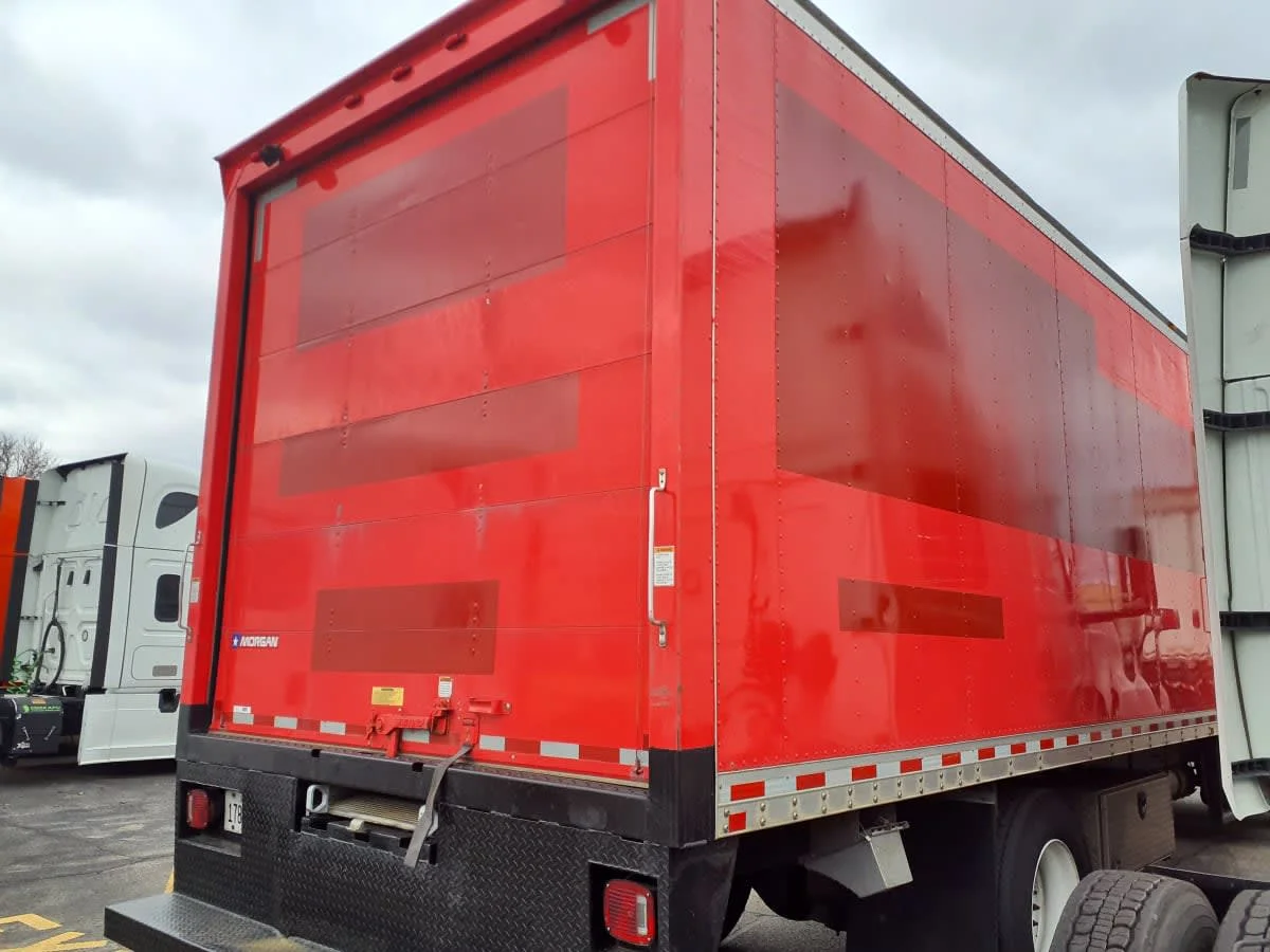 2020 Freightliner M2 106 in Bolingbrook, IL — photo 4