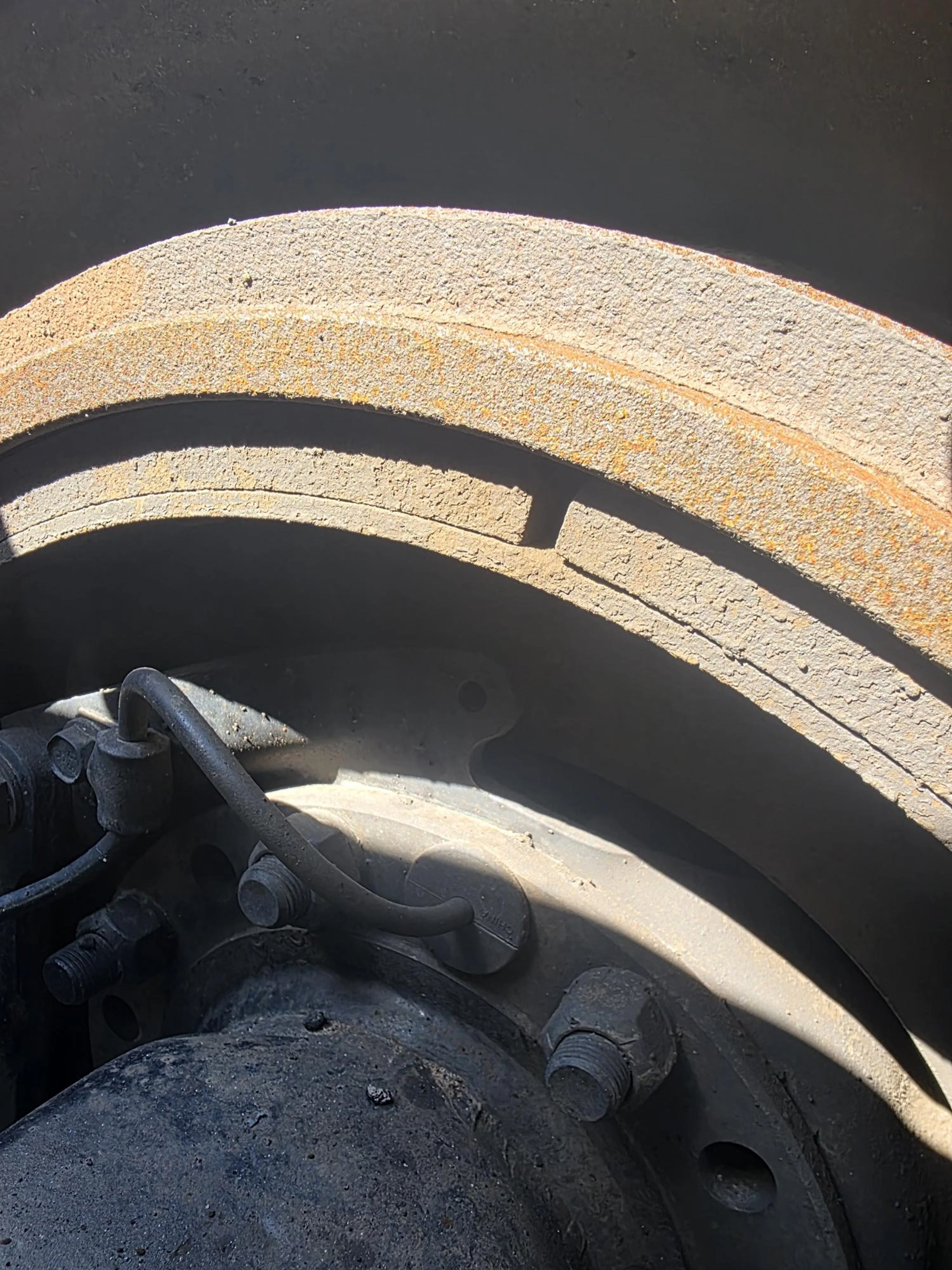 2021 Volvo VNL 760 - image 11