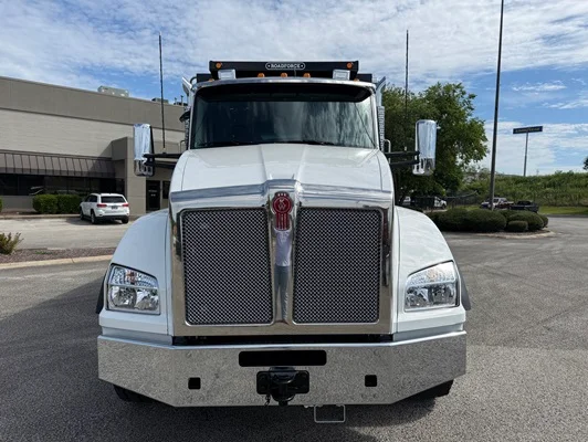 2027 Kenworth T880 in Jackson, TN — photo 2