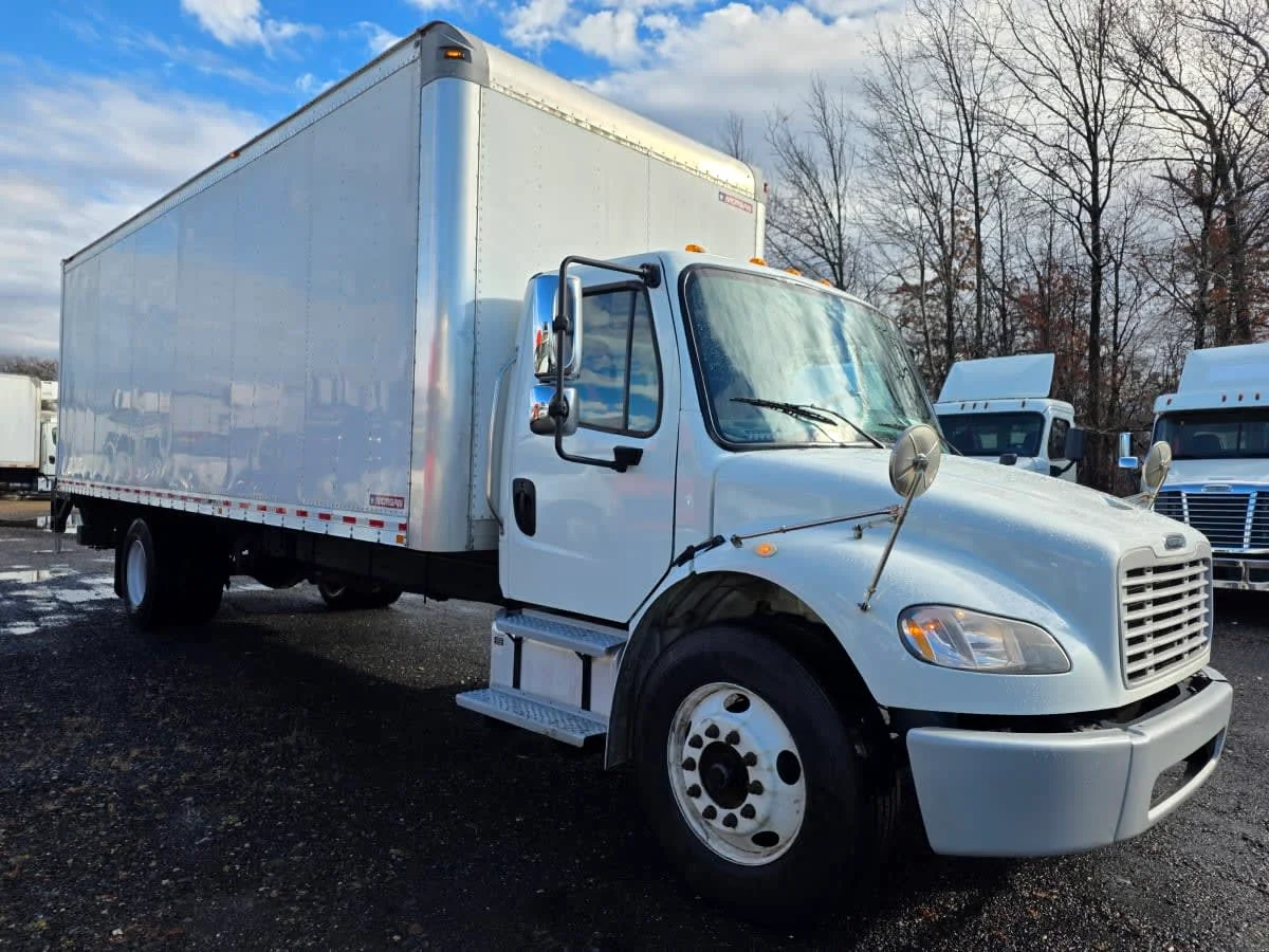 2019 Freightliner M2 106 in Allentown, PA — photo 3