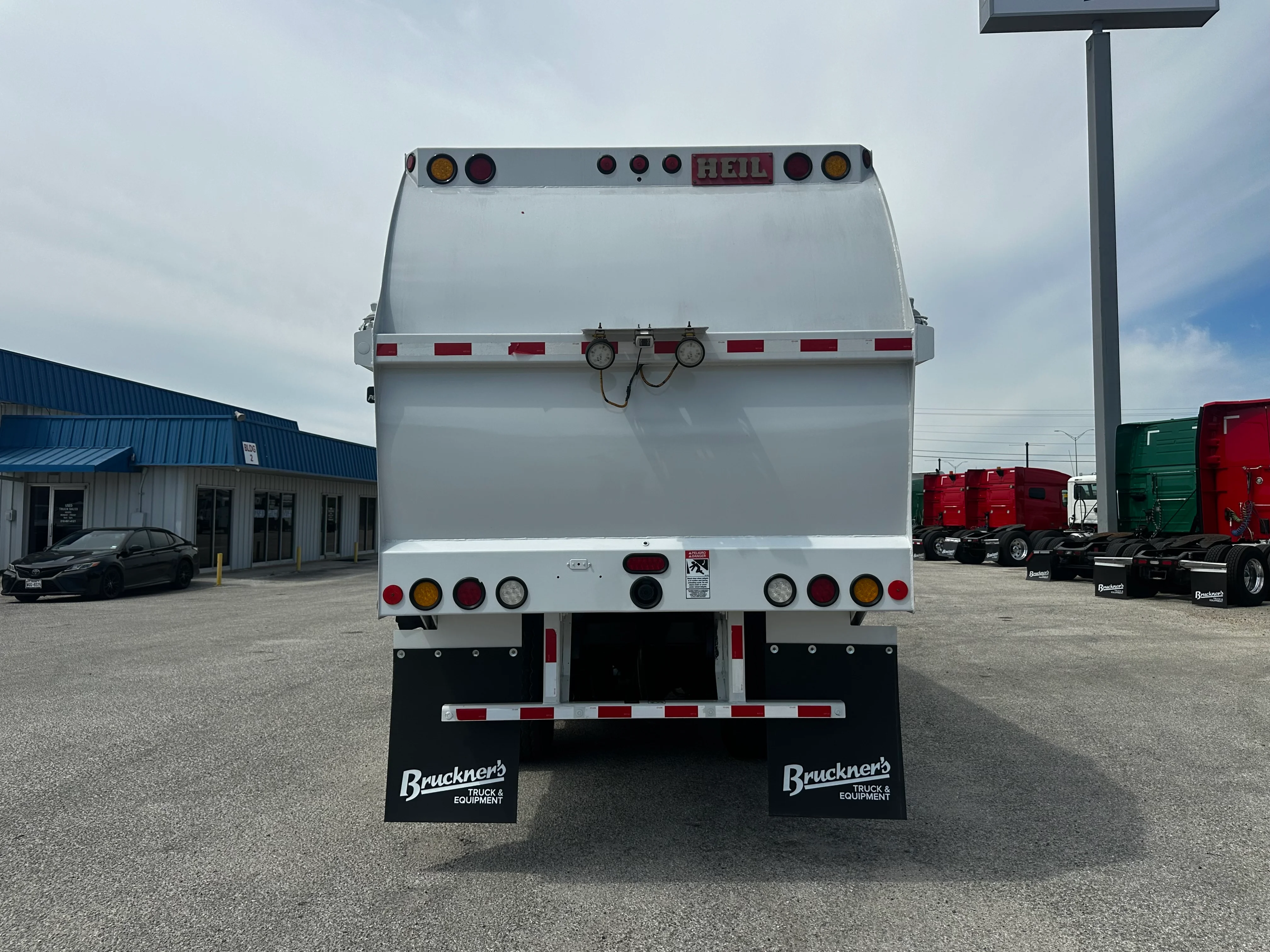 2019 Autocar in Tulsa, OK — photo 4