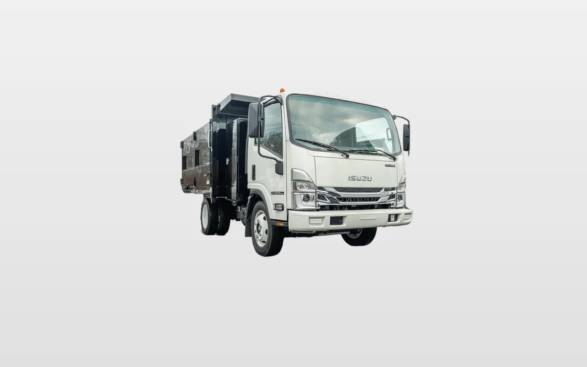 2024 Isuzu NPR - image 1