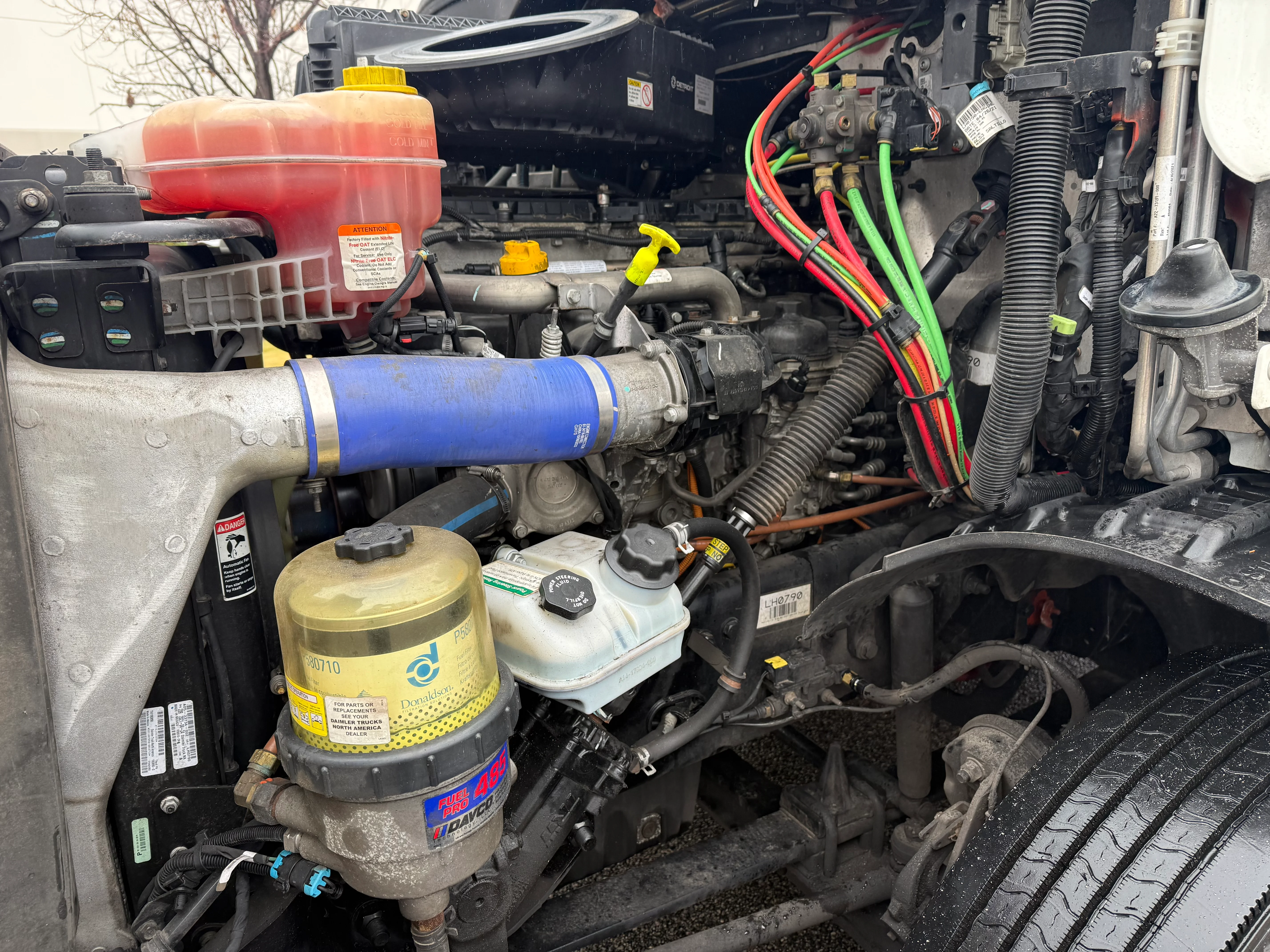 2022 Freightliner Cascadia - image 8