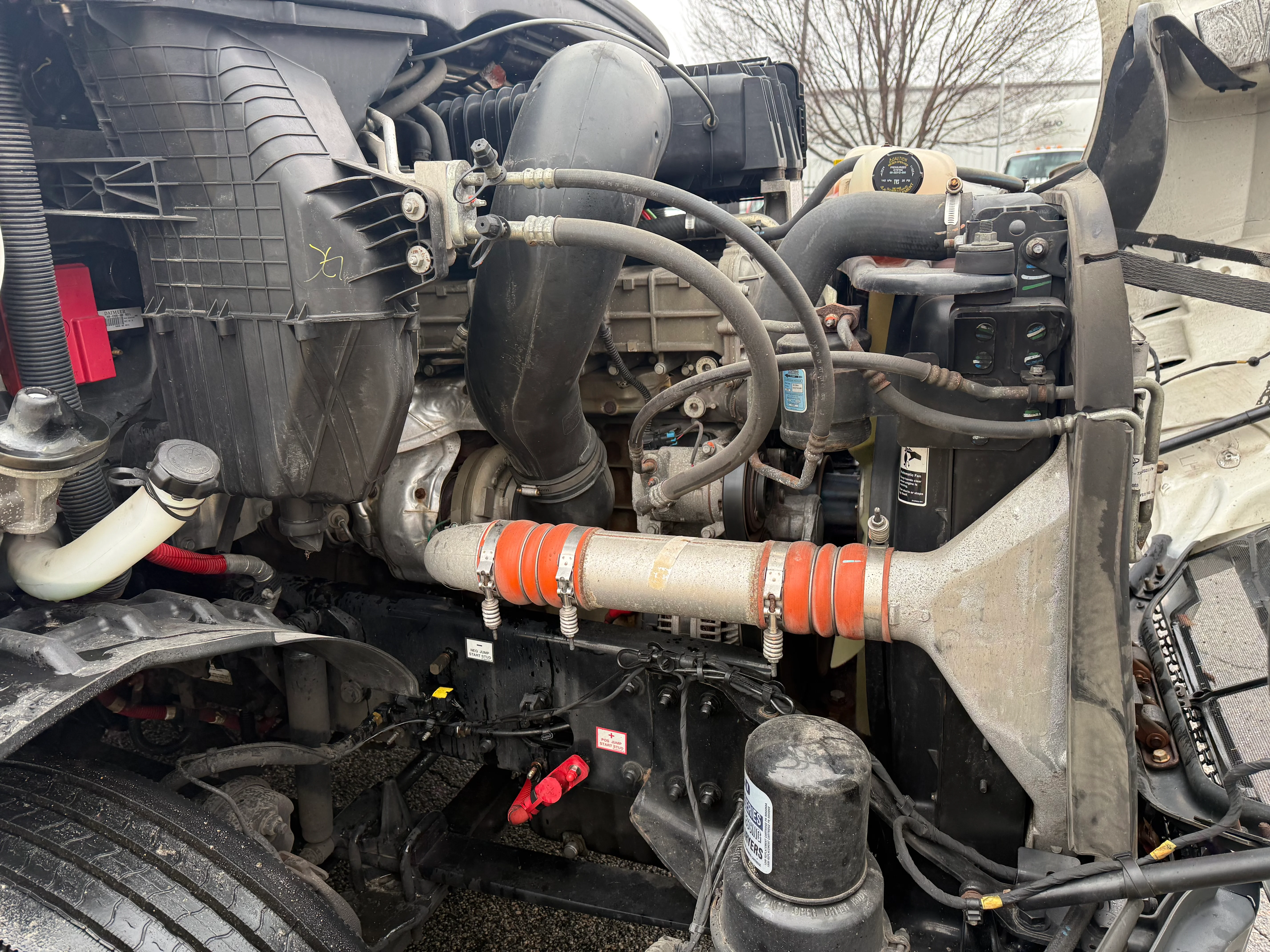 2022 Freightliner Cascadia - image 7