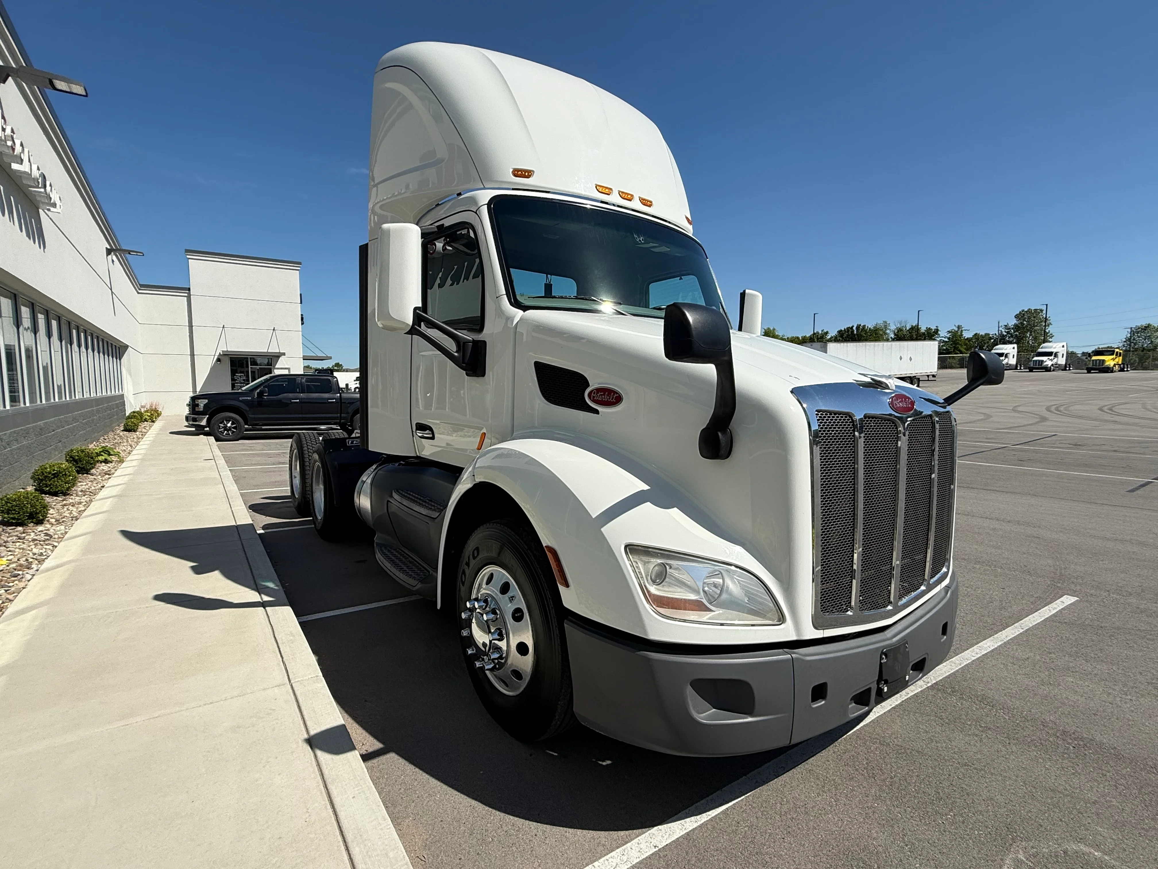 2021 Peterbilt 579 in Evansville, IN — photo 5