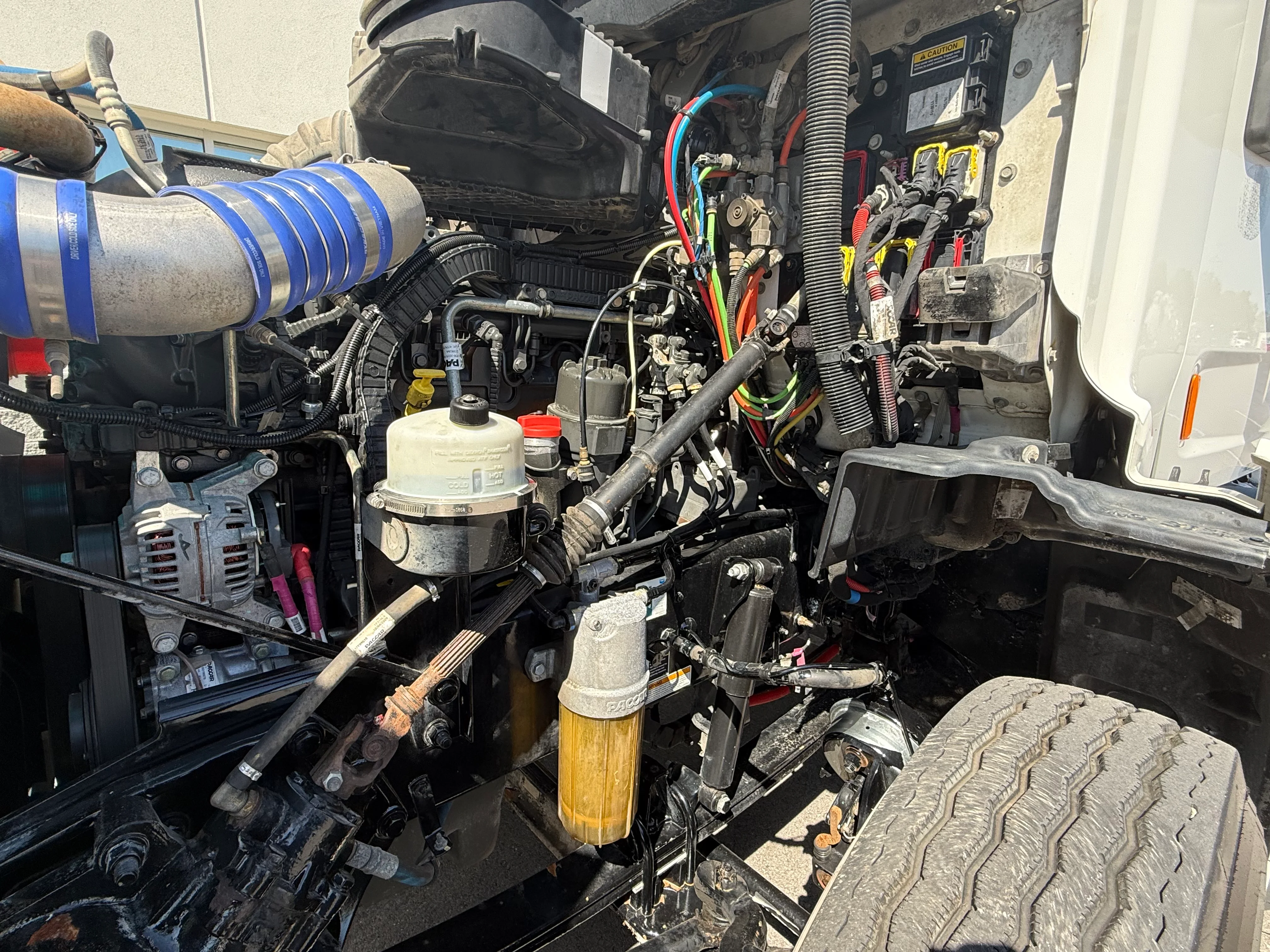 2021 Peterbilt 579 in Evansville, IN — photo 12
