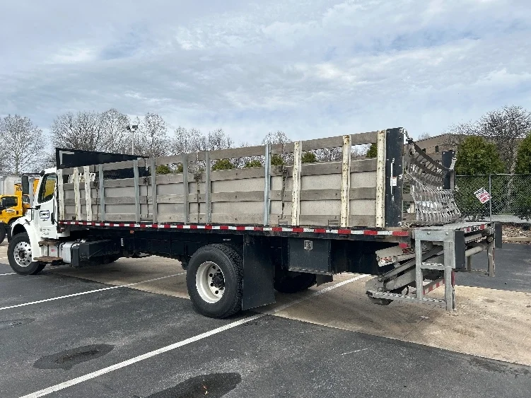 2020 Freightliner M2 106 - image 6