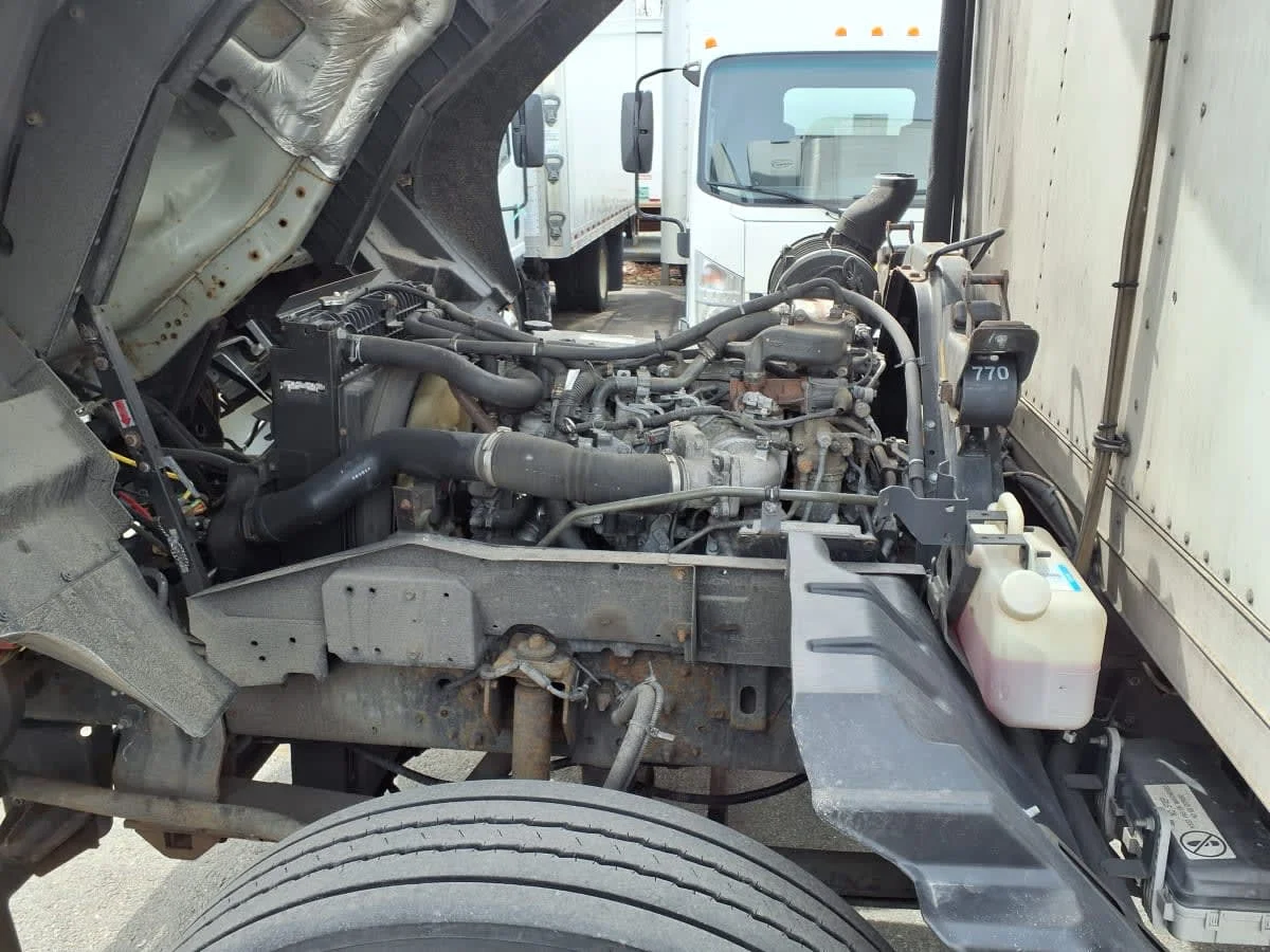 2019 Isuzu FTR in Salisbury, MA — photo 10