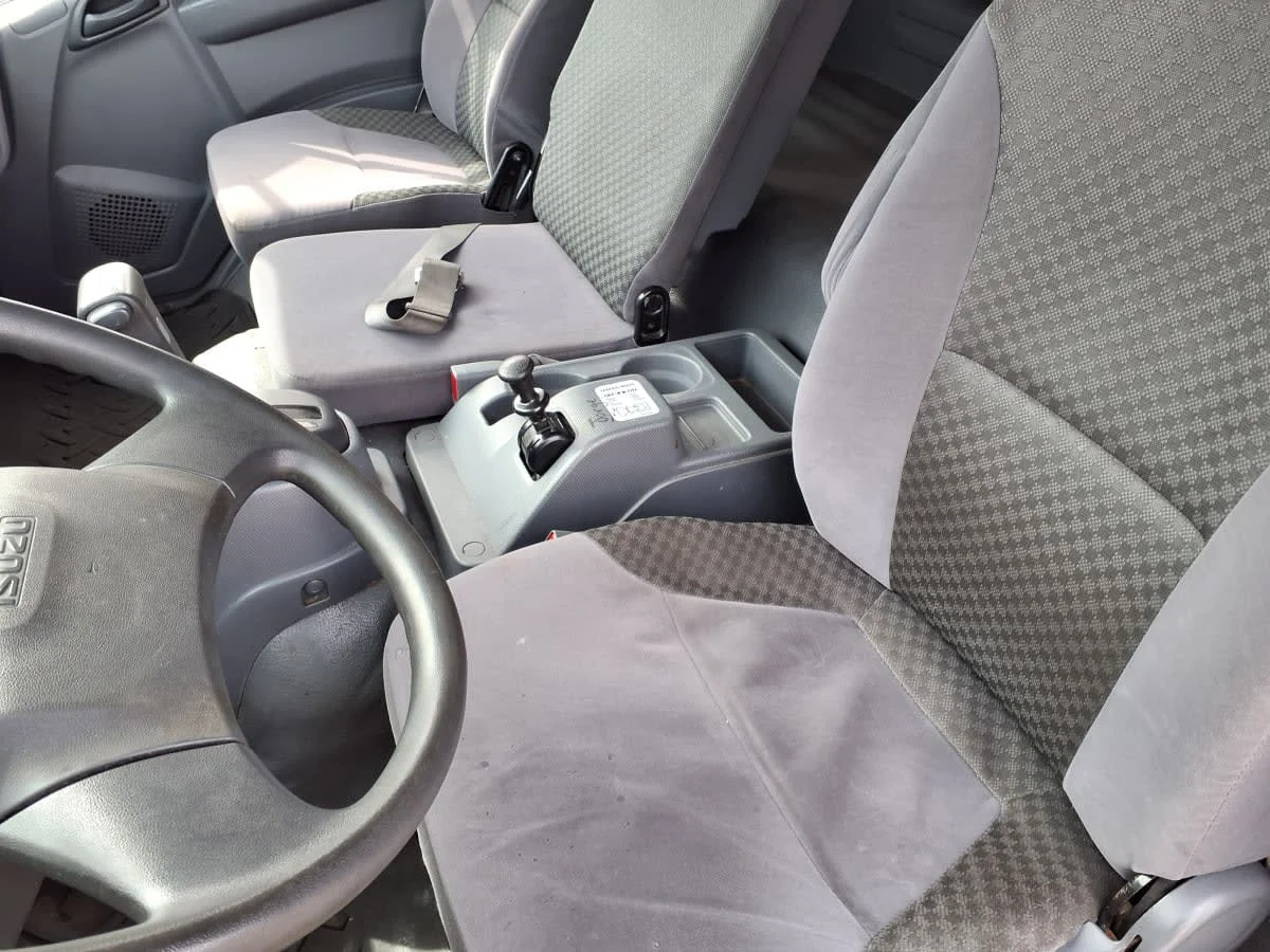 2019 Isuzu FTR in Salisbury, MA — photo 8