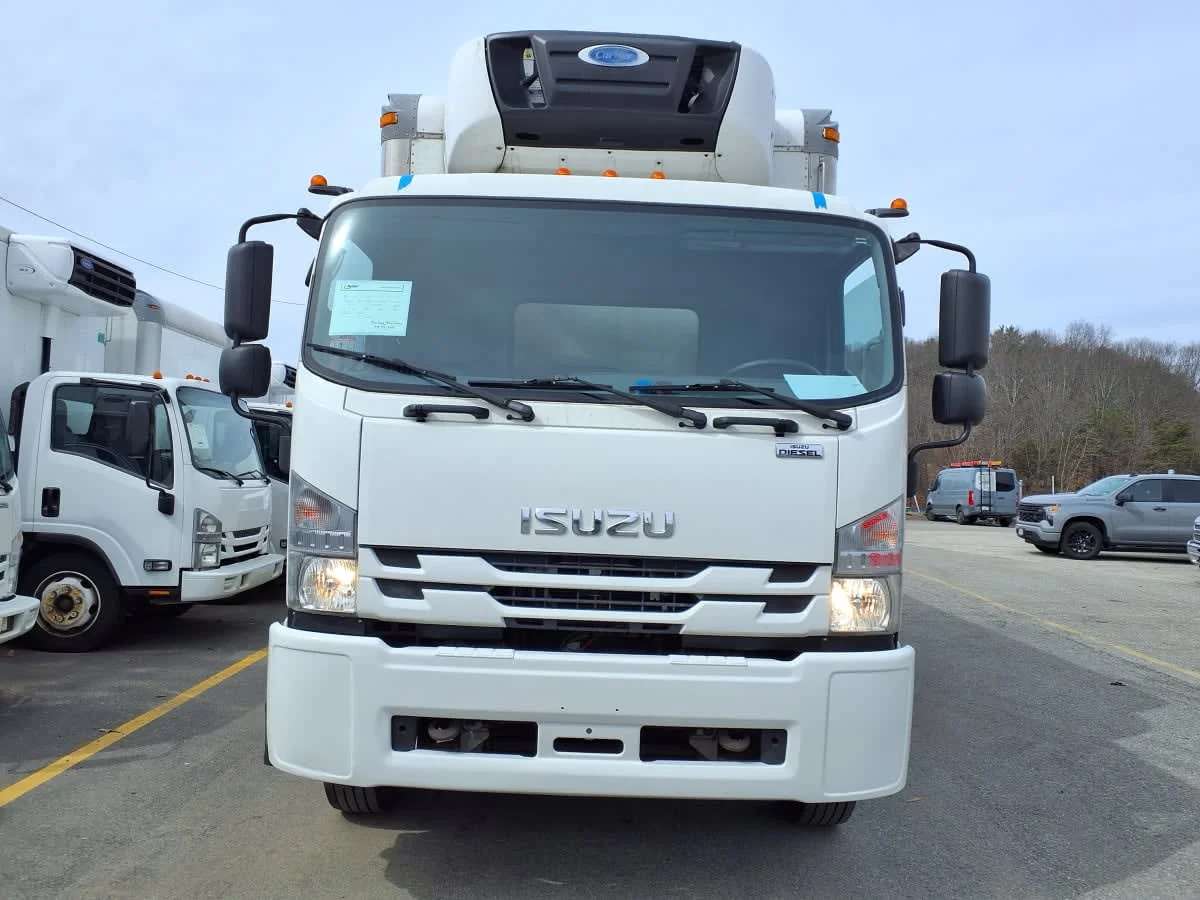2019 Isuzu FTR in Salisbury, MA — photo 2