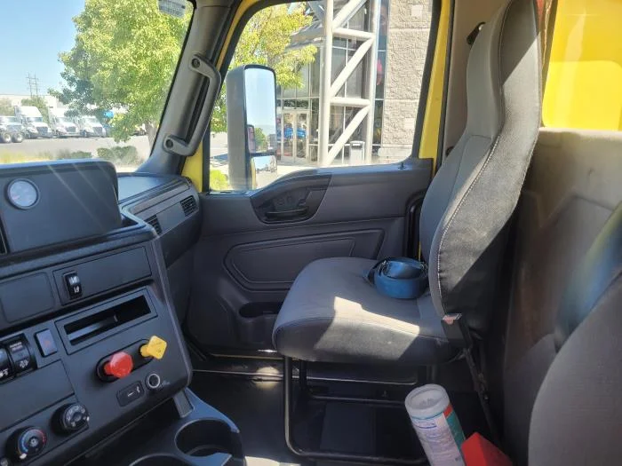 2023 International LT — photo 10