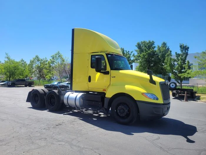 2023 International LT — photo 4