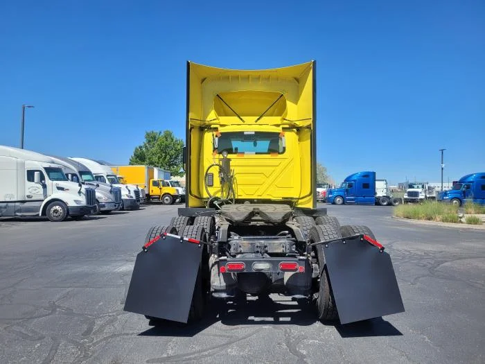 2023 International LT — photo 5