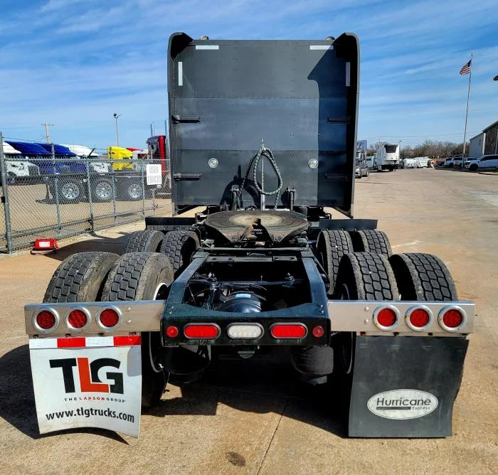 2021 Peterbilt 389 - image 15